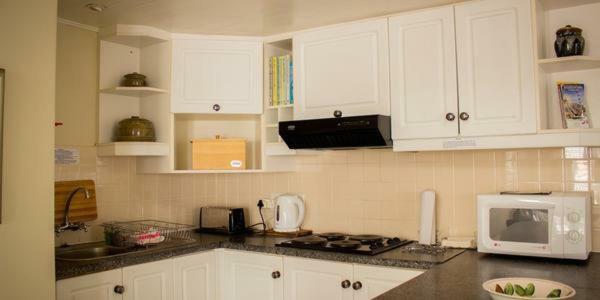 Westbury House Guest House Cape Town Bagian luar foto