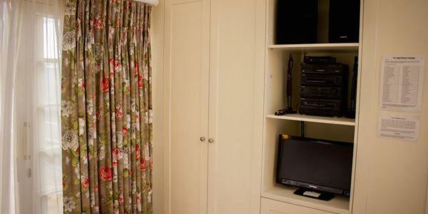 Westbury House Guest House Cape Town Bagian luar foto