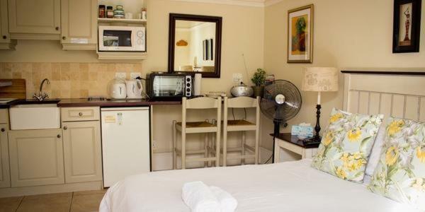 Westbury House Guest House Cape Town Bagian luar foto